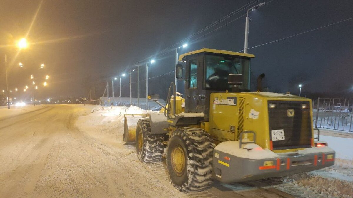    Ночью улицы Курска будут очищать от снега 59 единиц спецтехники