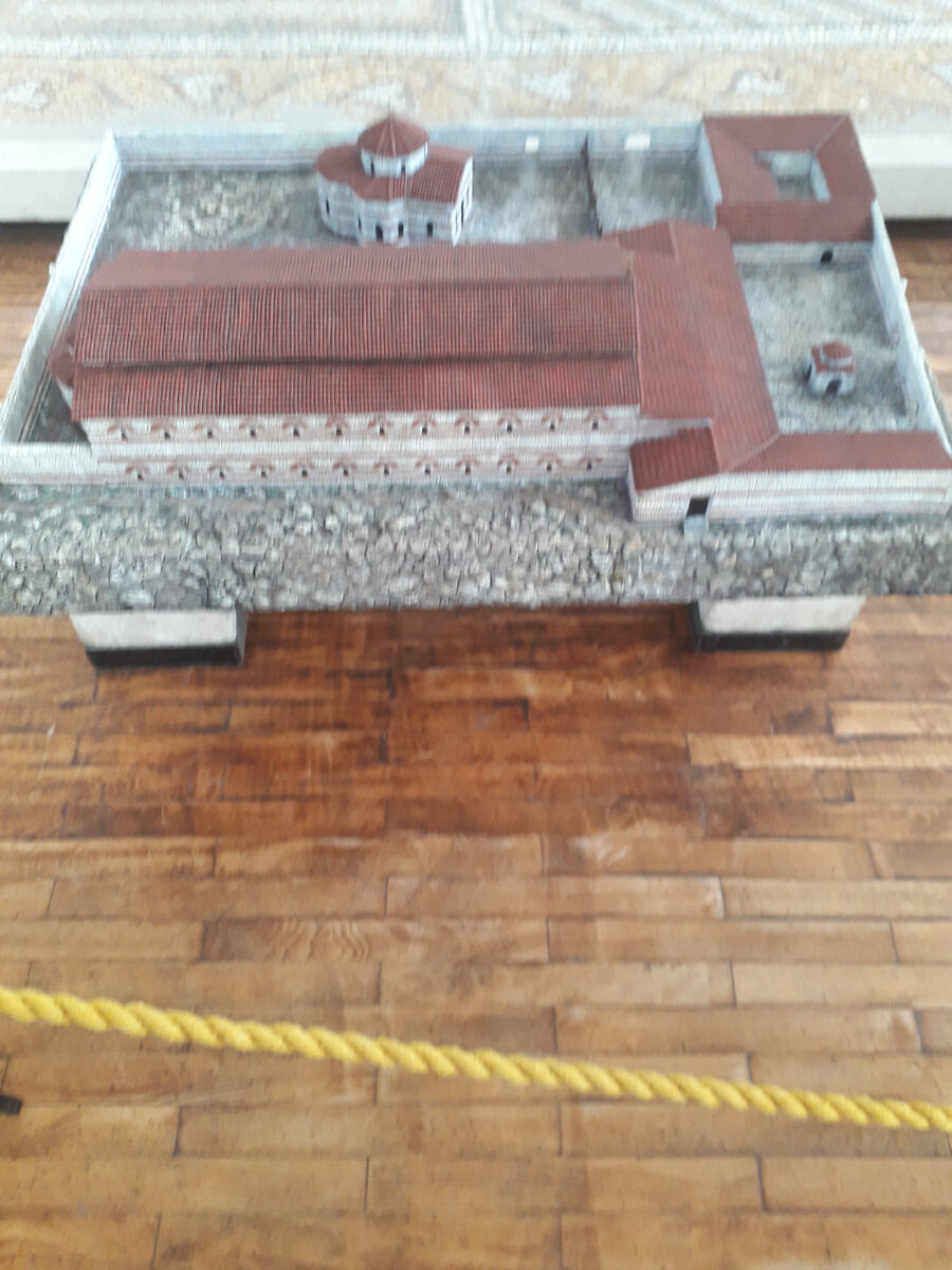 Реконструкция (макет) построек