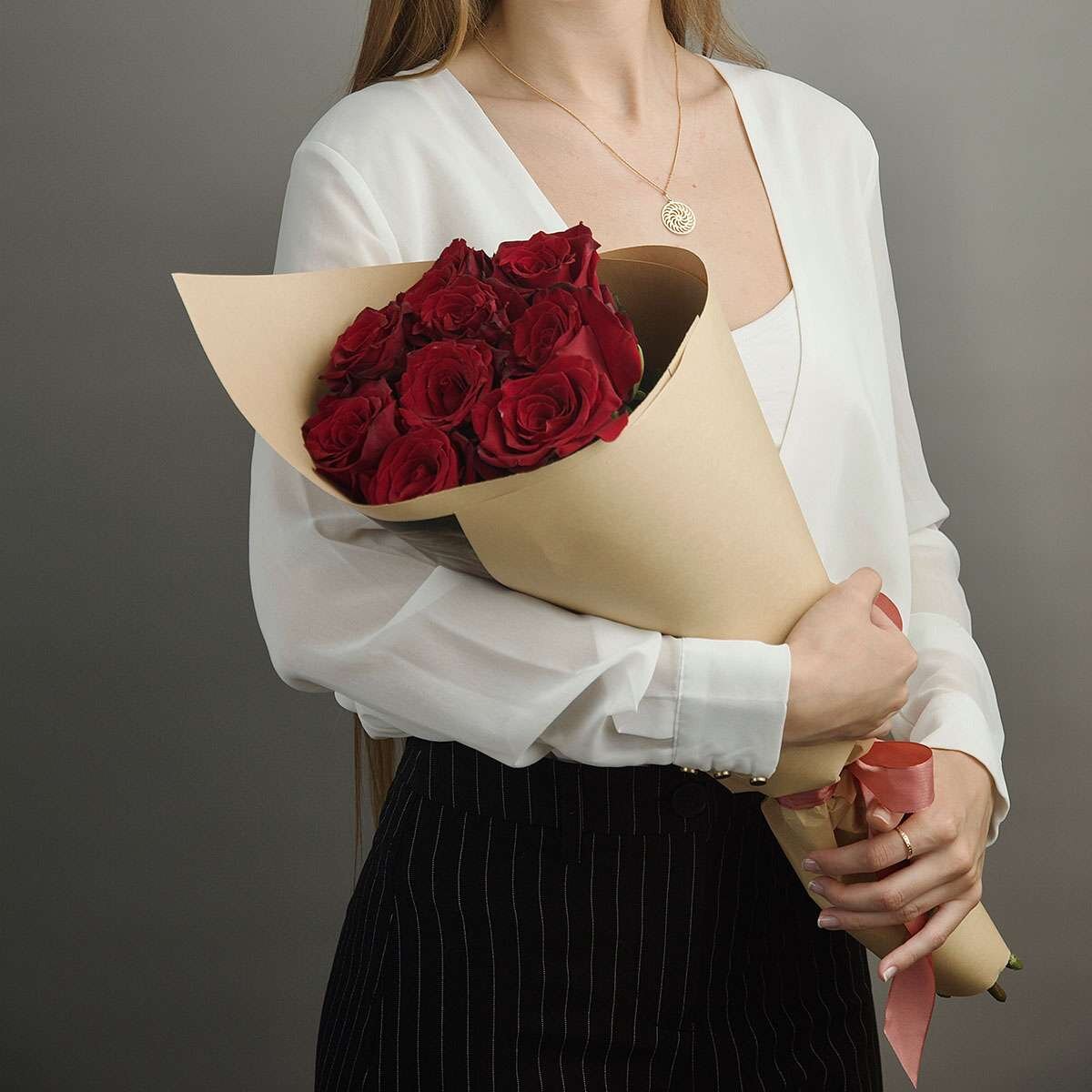 9 красных роз