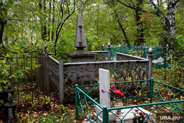    Старые могилы исследователи искали все лето (архивное фото)