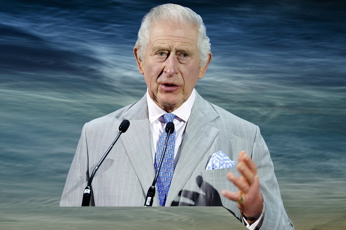 Король Чарльз (Карл III) выступает с речью на саммите COP28 в Дубае 1 декабря 2023 года. Фото:  КРИС ДЖЕКСОН/GETTY IMAGES