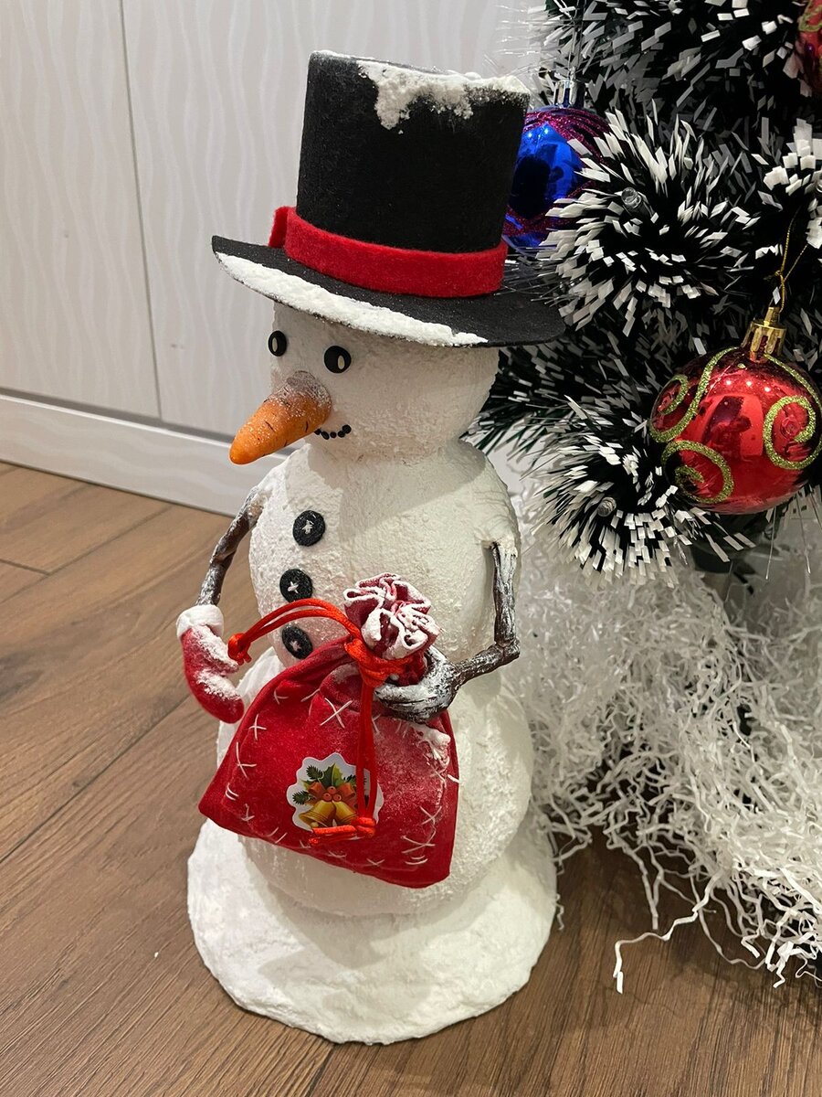 Трудились всей семьёй - новогодние подарки. Снеговик