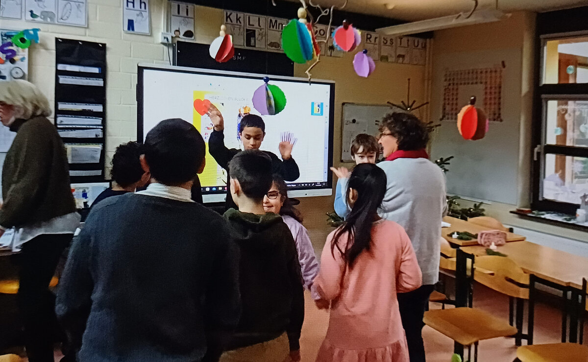 Танцуют все!