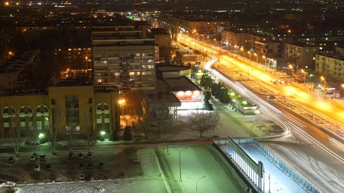     Жители Волжского Волгоградской области проснулись этой ночью от громкого звука, очень похожего на взрыв, сообщает телеграм-канал «Жесть Волжский».