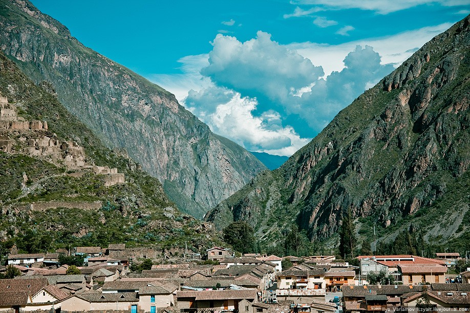 Тупак кивнул, принимая предложение. В то время как Часки наливал напиток, Тупак любовался горами

. .