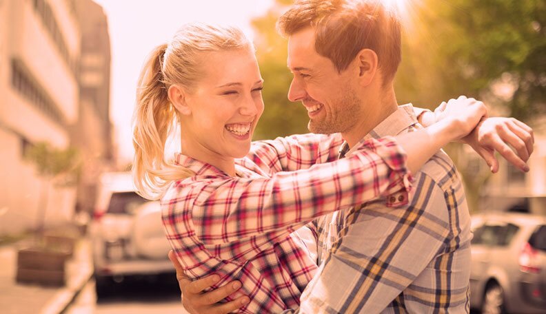 мужчина и женщина. картинки парень с девушкой. что надо чтобы влюбляться девушке. парень и девушка целуются. что надо чтобы влюбляться девушке.