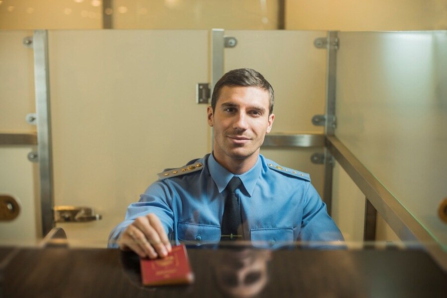 Фото: Сотрудник пограничной службы | lunn.ru