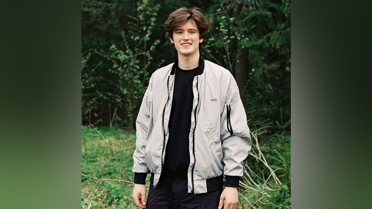    Фигурист Дмитрий Чигирев
