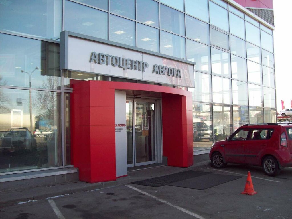 Оставь надежду всяк сюда входящий? Какие сюрпризы приготовил автосалон посетителям.