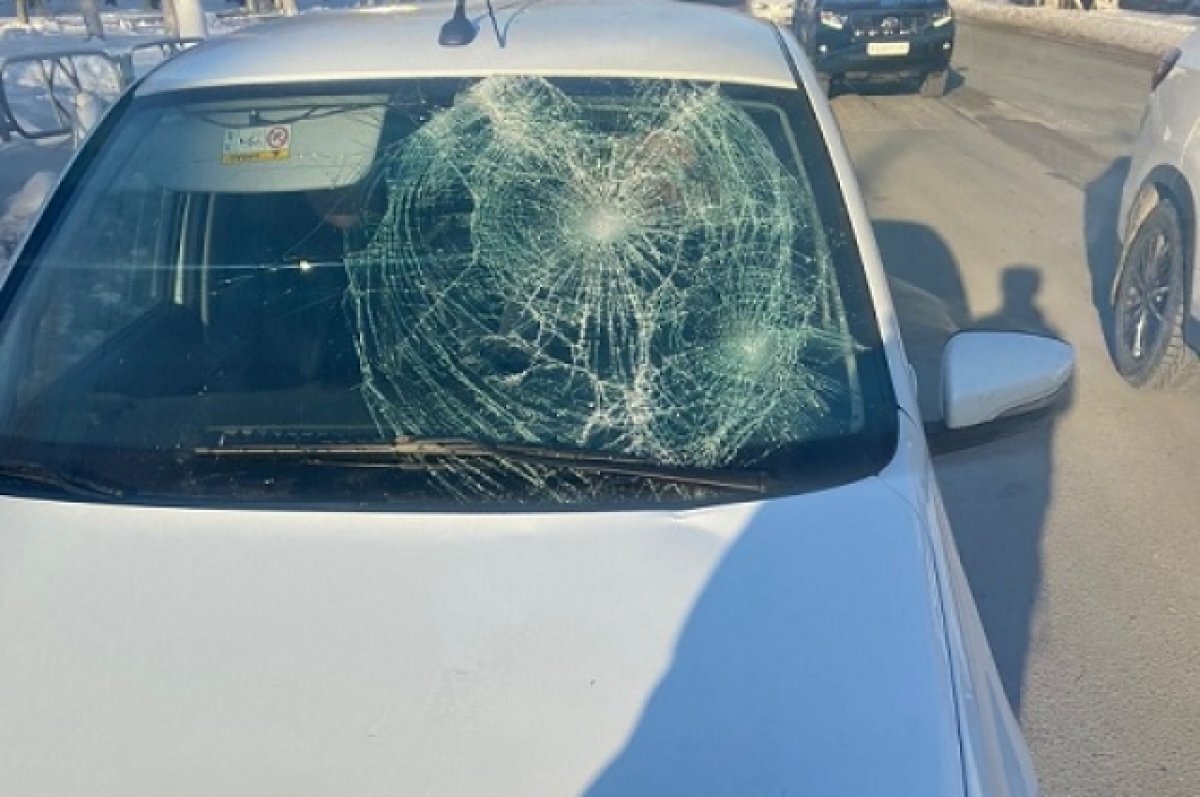    В Новокуйбышевке пожилой водитель «Гранты» наехал на 2 подростков