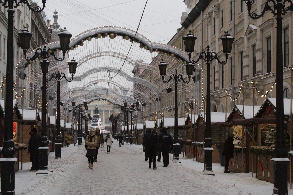    Рождественская ярмарка на Манежной площади. Фото: Мойка78