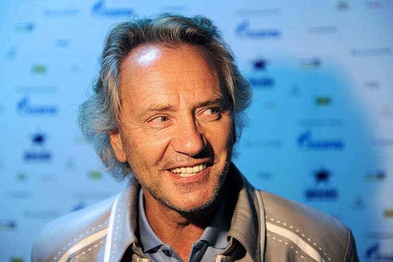 владимир киселев рмг. группа земляне киселев. солист группы земляне 2022. основатель группы земляне владимир киселев. влади́мир влади́мирович киселё.