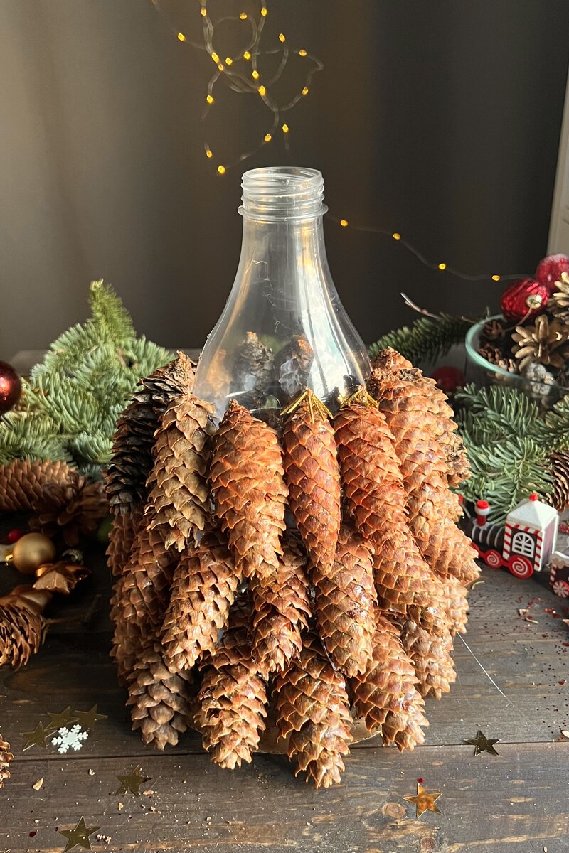 Елка своими руками из пластиковой бутылки