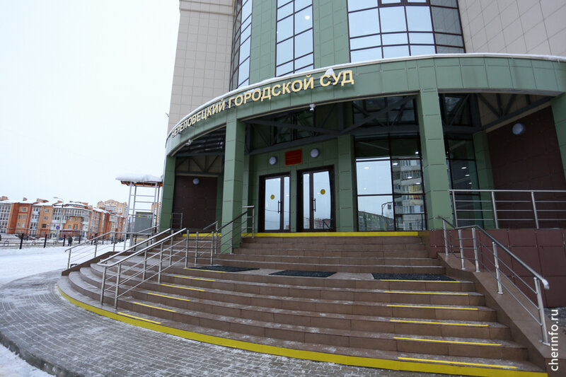    Дело главврача одного из медучреждений слушалось в городском суде.