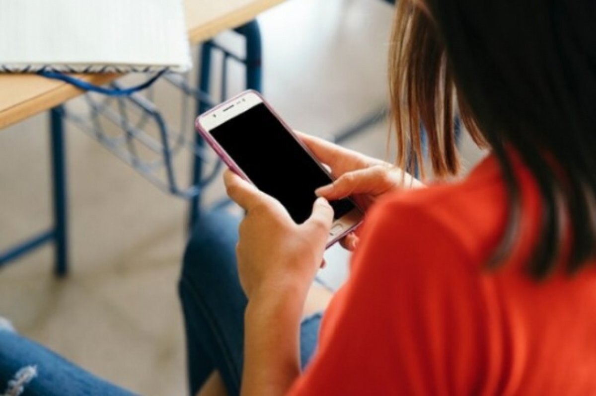    В Краснодаре 81% родителей против использования телефонов в школах