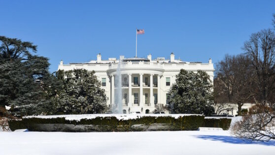   Белый дом: США смогут помогать Украине еще пару недель Андрей Бурков