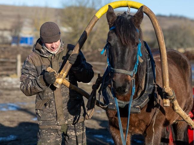 Как сделать легкие сани для лошади. Часть 3