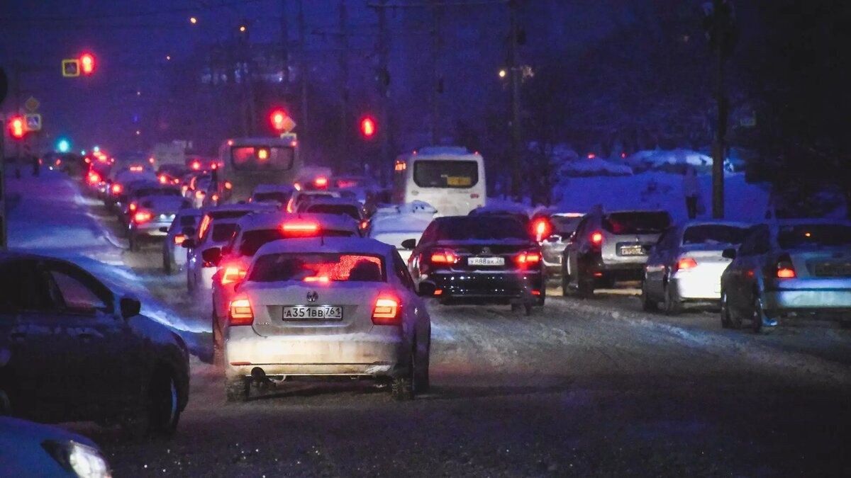 Северный обход Ростова сковало 37-километровой пробкой из-за гололеда |  RostovGazeta.ru | Дзен