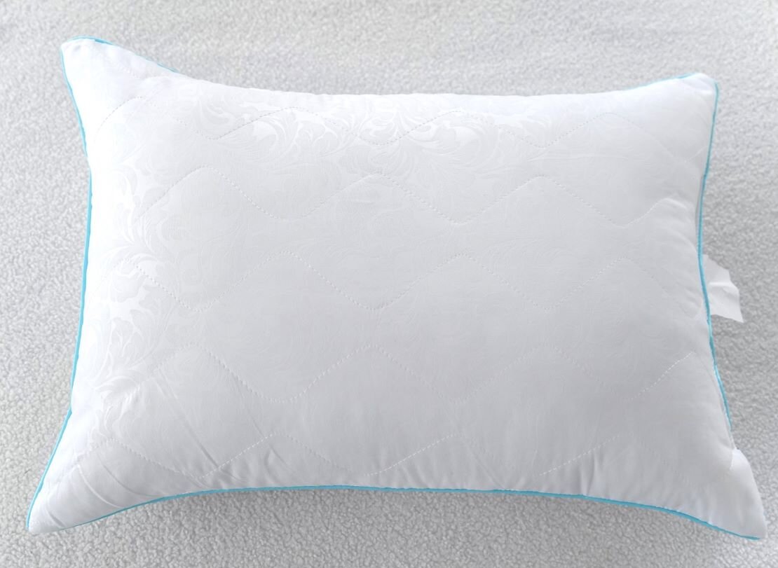 Гипоаллергенные подушки DreamCode на Wildberries содержат уникальный мягкий и в тоже время упругий наполнитель из микроволокна Лебяжий пух. Он отлично отталкивает влагу и не впитывает запахи.