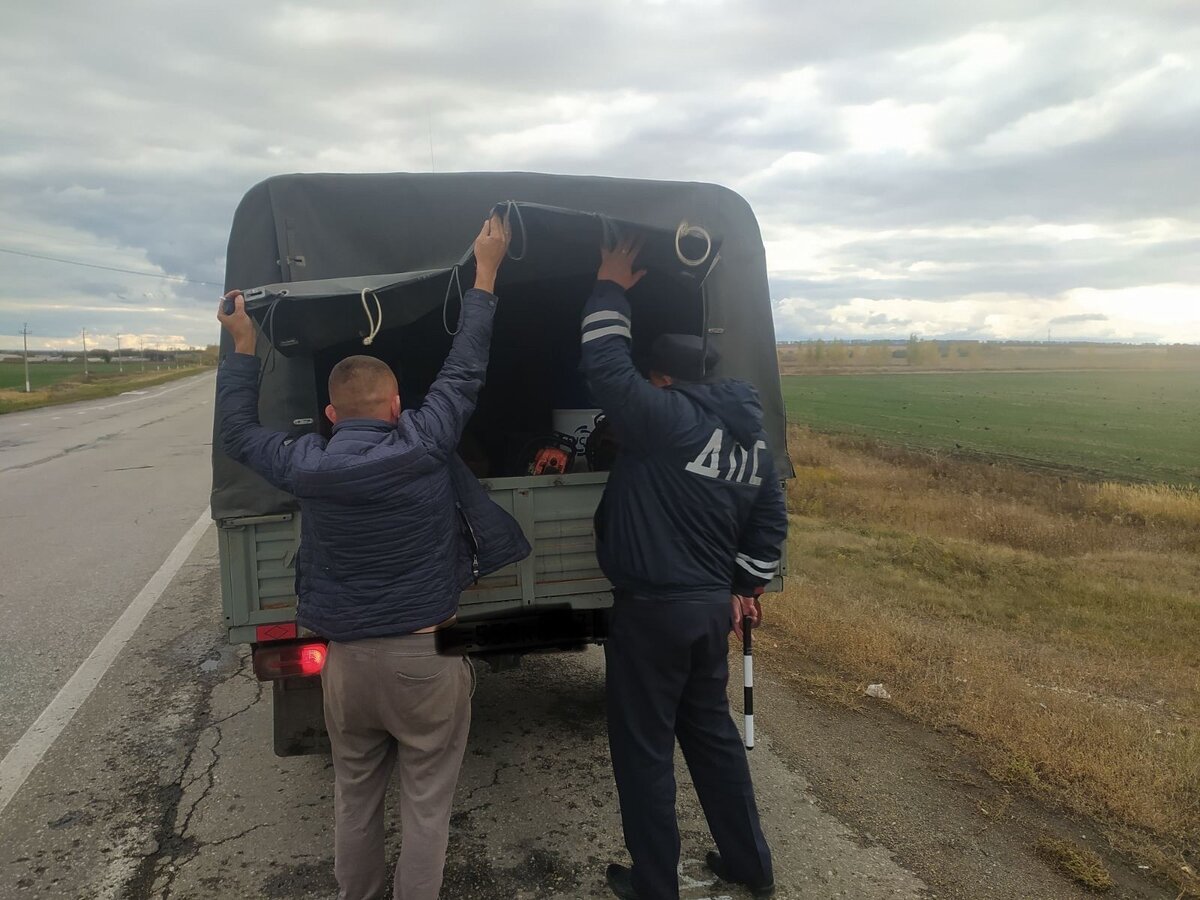 Всё чаще инспектора ГИБДД стали просить водителя выйти из автомобиля и  открыть багажник. Имеют ли право, ответ автоюриста | Автоюрист. Всё о ДПС.  | Дзен