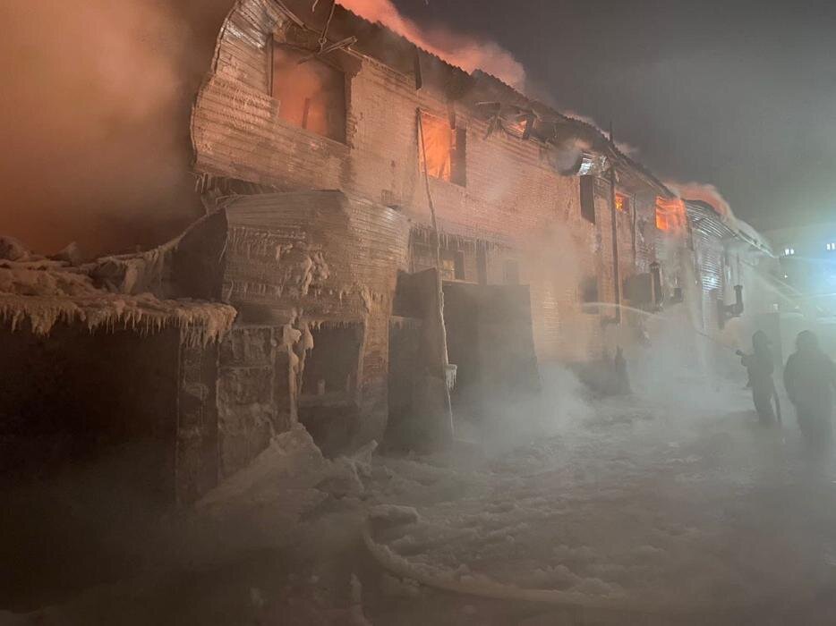    Пожар в СТО на ул Быстринской в Сургуте потушен