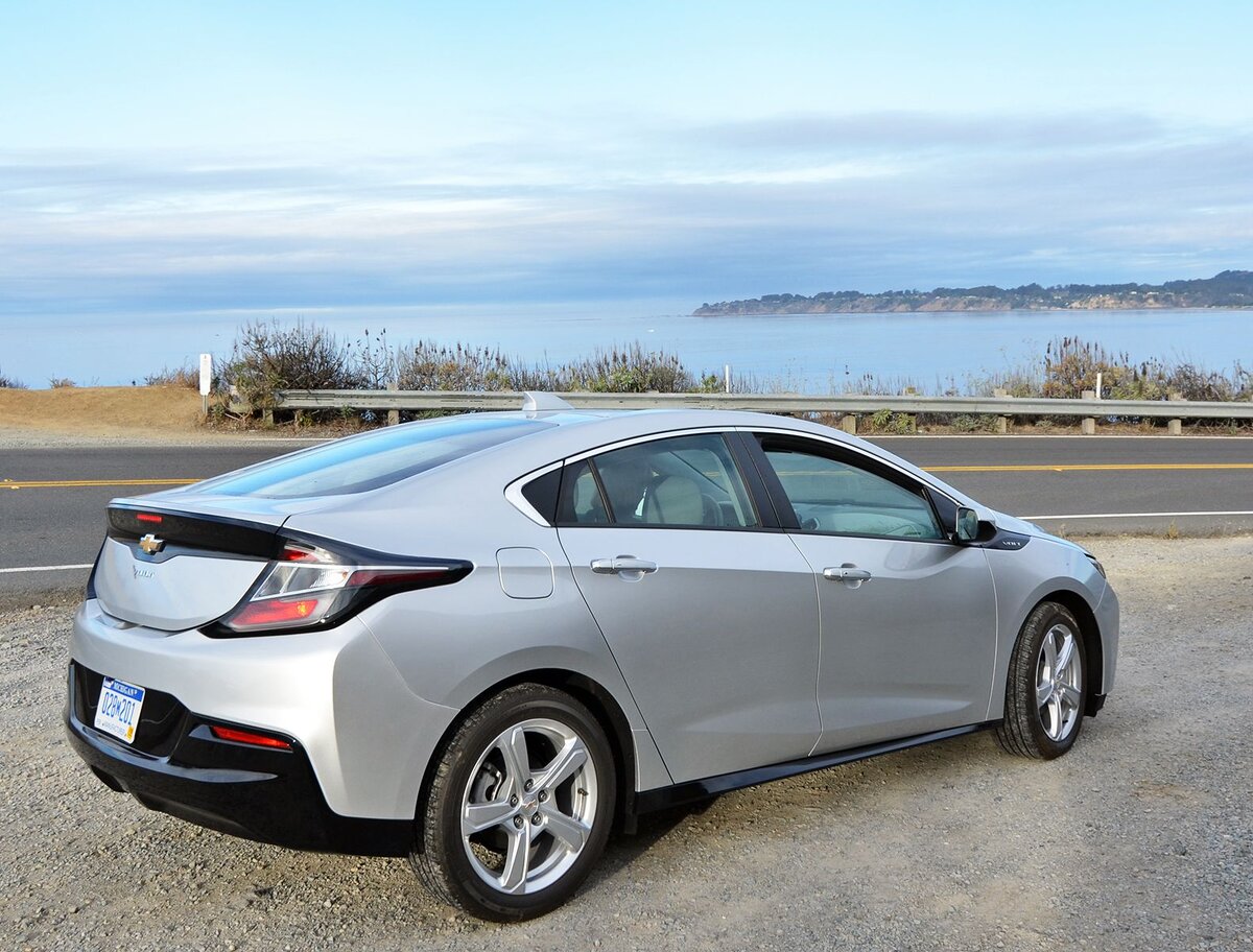 Chevrolet Volt электромобиль 2016