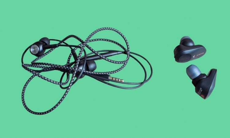    Посмотрим на достоинства и недостатки разных наушников