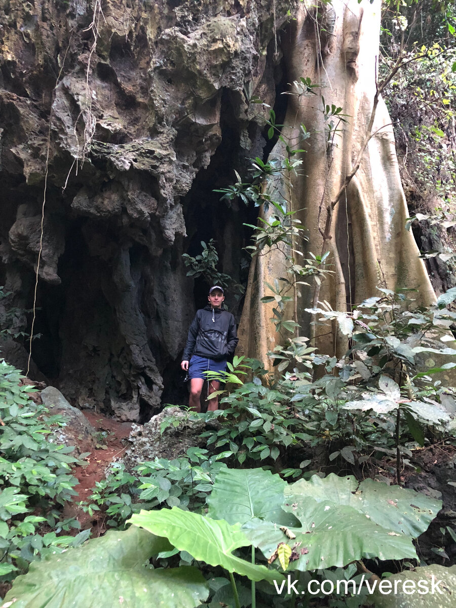 вход в пещеру Tham Luang Cave. 2018 год