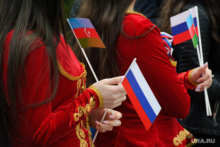    Депутат обратил внимание на проблему при оформлении отчеств азербайджанских детей