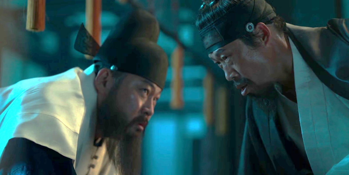 Чхве Му Сон в роли Главного лекаря. Ю Хэ Чжин в роли Короля. 