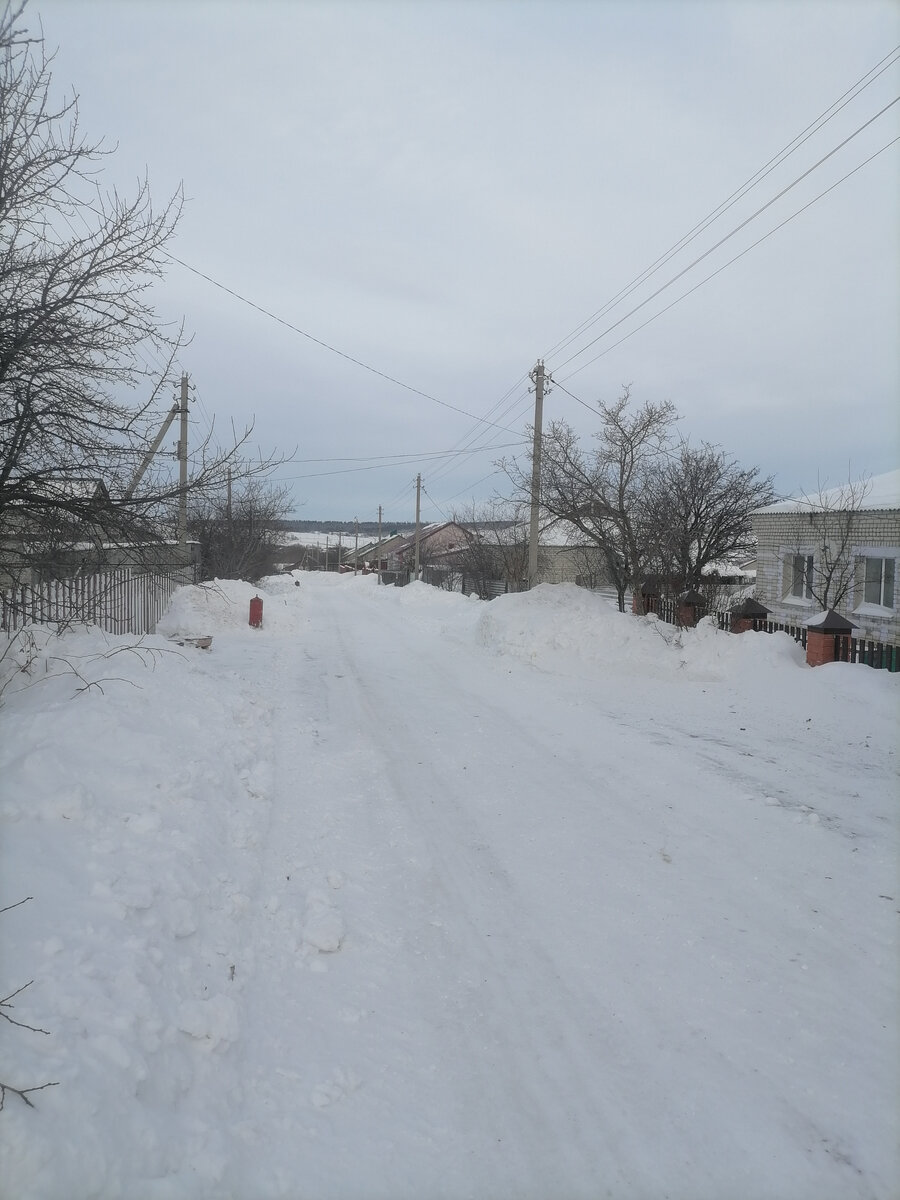 А вокруг тишина