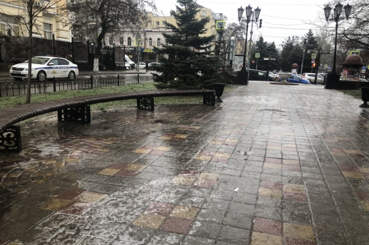    В Ростове детям разрешили не ходить в школу из-за гололеда