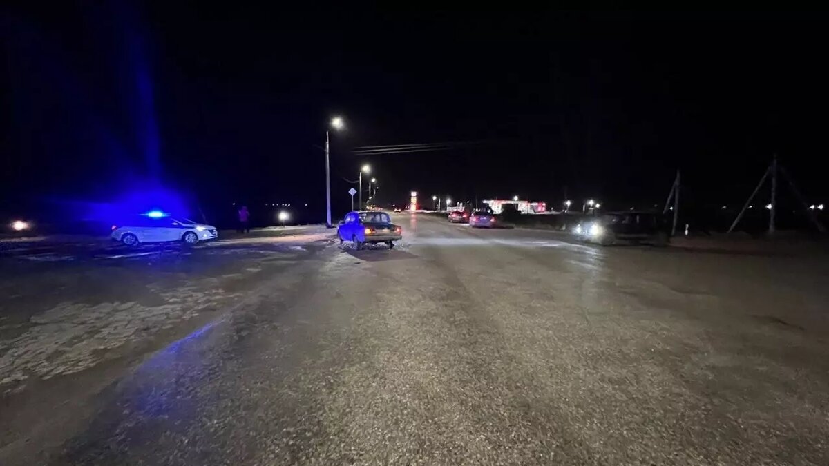     Вечером 12 декабря в г. Михайловка Волгоградской области двое несовершеннолетних получили травмы в ДТП не перекрестке, сообщает региональный главк полиции.