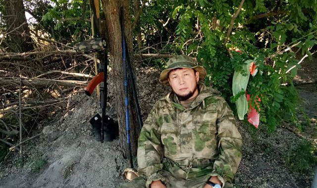 Подвиг разведчика: Капитан Карабашев в одиночку вывел солдат из смертельной западни
