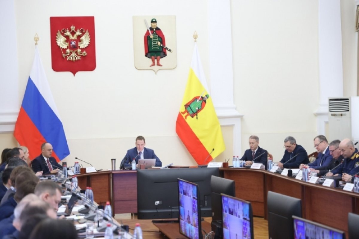    Павел Малков: нам надо решить проблему нехватки кадров в медучреждениях