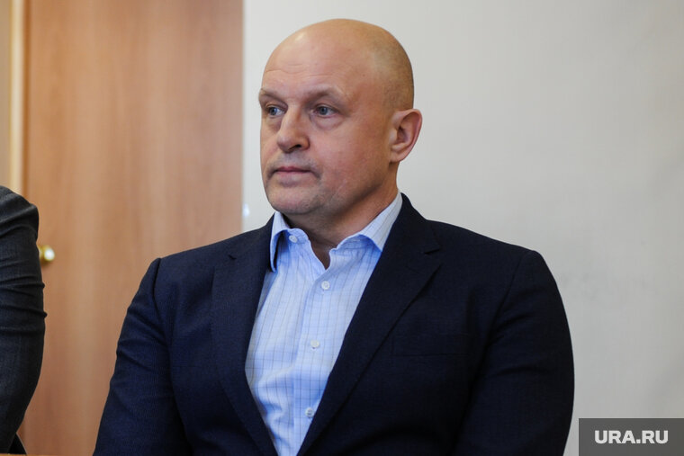    Сергей Давыдов намерен административное здание реконструировать в спальный корпус с административными помещениями