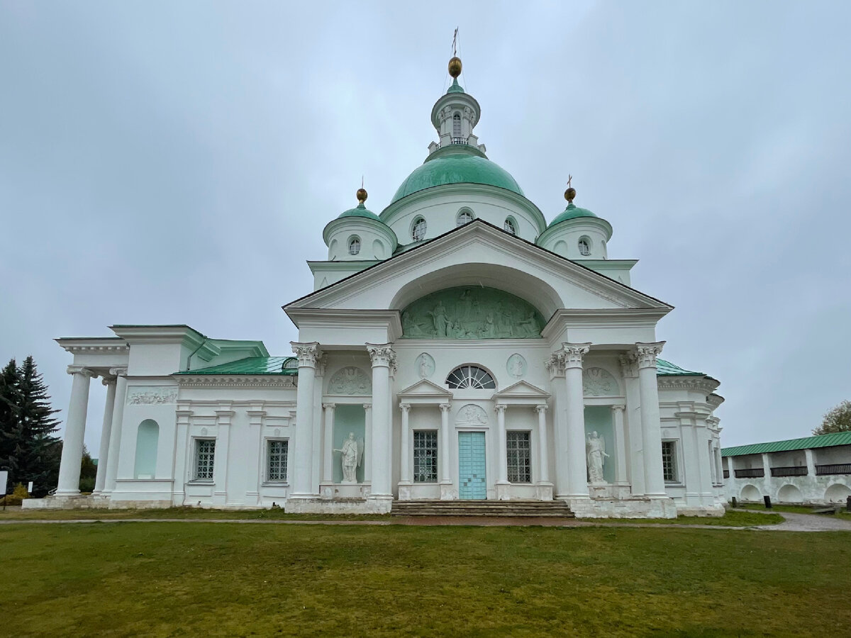 Спасо-Яковлевский Димитриев монастырь в Ростове | Самые красивые соборы  эпохи русского классицизма | Manikol. Путешествия всей семьей | Дзен