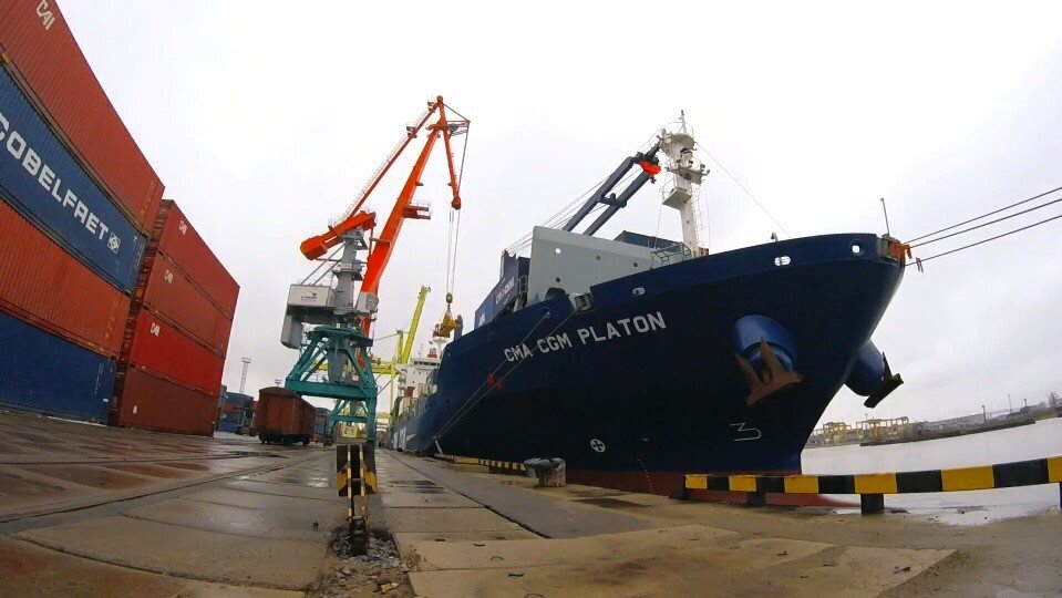кран судовой витязь. логацкий кирилл александрович морской рыбный порт. порт санкт-петербург. грузовой порт санкт-петербург. морской рыбный порт санкт-петербург грузы.