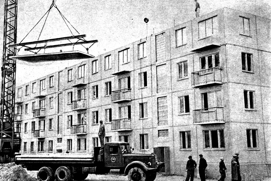 хрущевки это в истории. хрущёвки серии 1-335. типы домов хрущевка брежневка. строение хрущевки. хрущев жилищное строительство.