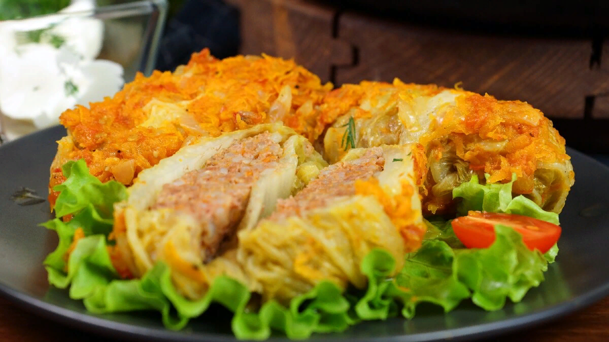 голубцы из пекинской капусты с фаршем. голубцы из пекинской капусты в мультиварке. как приготовить голубцы из пекинской капусты с фаршем и рисом. голубцы из пекинской на сковороде. голубцы из свежей капусты на сковороде.