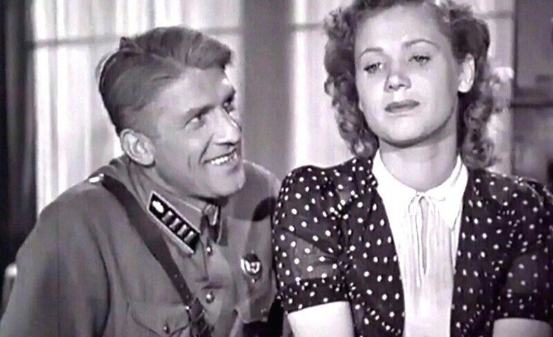 Можно по-разному оценивать стремительный крах СССР: как непереносимую фантомную боль, связанную с потерей справедливости и светлого будущего, или как огромный шаг вперед на пути к прогрессивному...-4