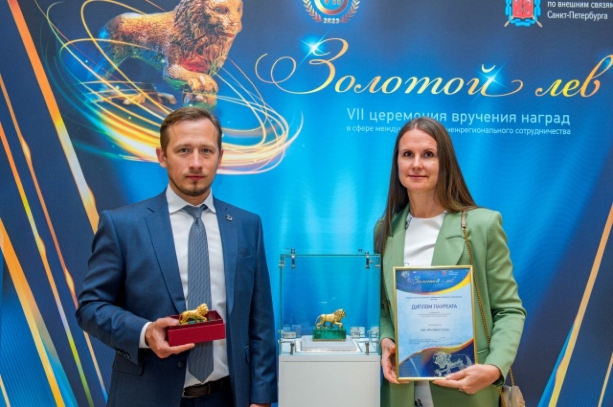    Производством детских площадок Алексей и Надежда Петровы занимаются уже 15 лет.