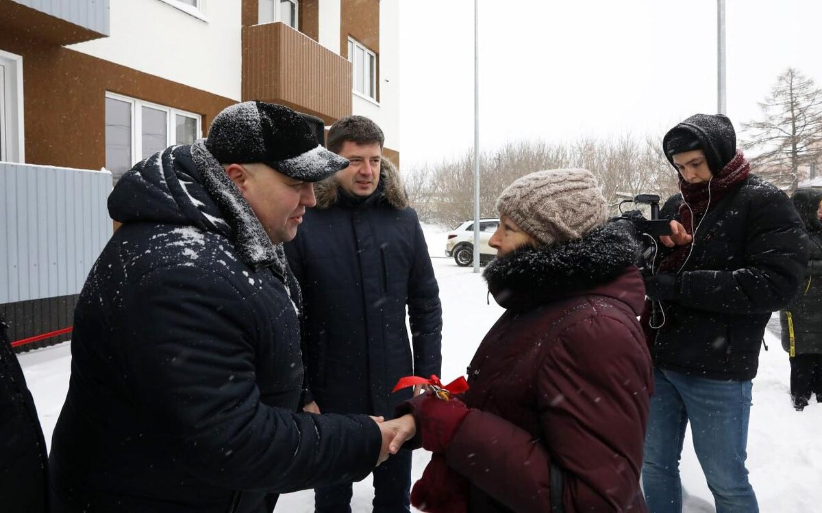 В преддверии Нового года 167 жителей Ельца Липецкой области получили ключи  от новых квартир | Абирег: бизнес-инсайды Воронежа и Черноземья | Дзен