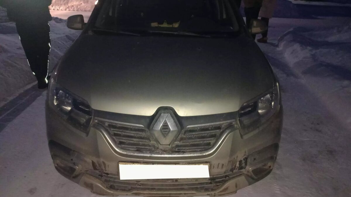     В поселке Ува в Удмуртии водитель иномарки сбил ребенка, который выкатился на проезжую часть на тюбинге.