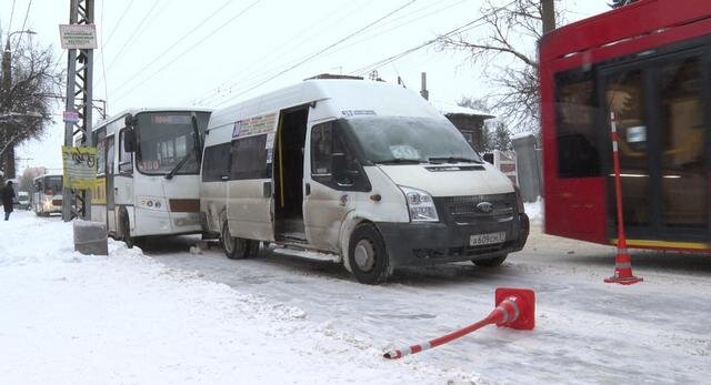    В Иванове утром столкнулись автобус и маршрутка