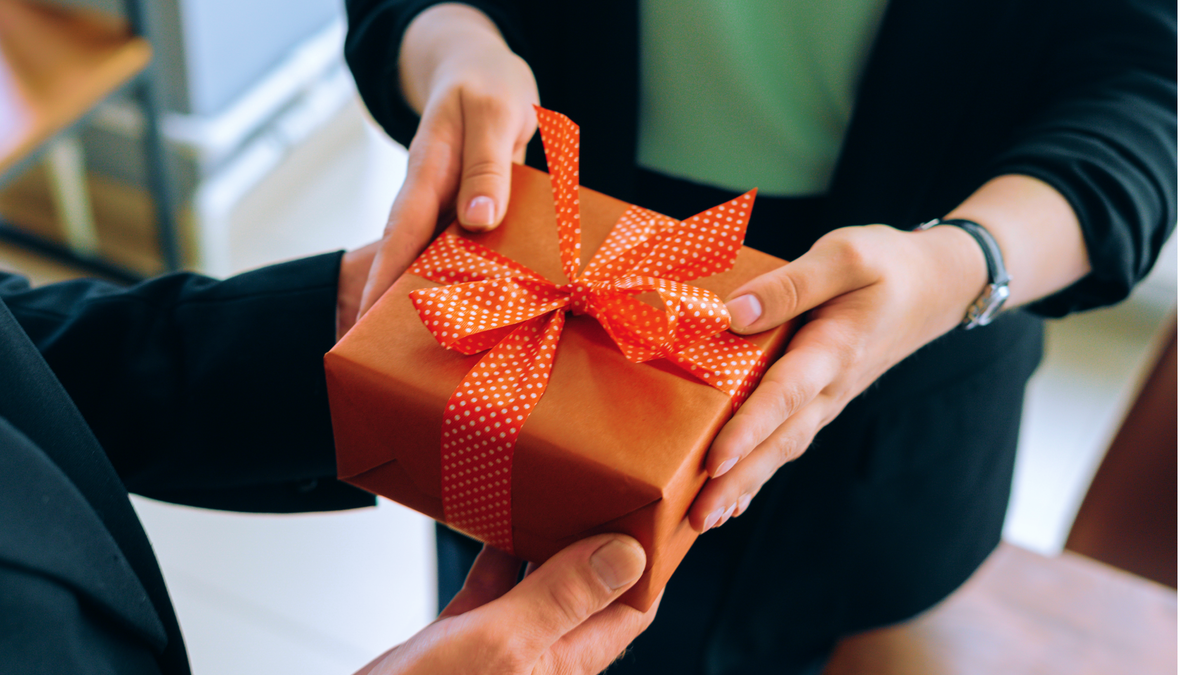 Что подарить путешественнику на Новый год?