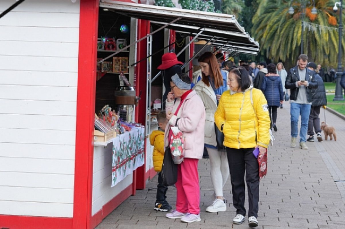    В Сочи открылись новогодние ярмарки