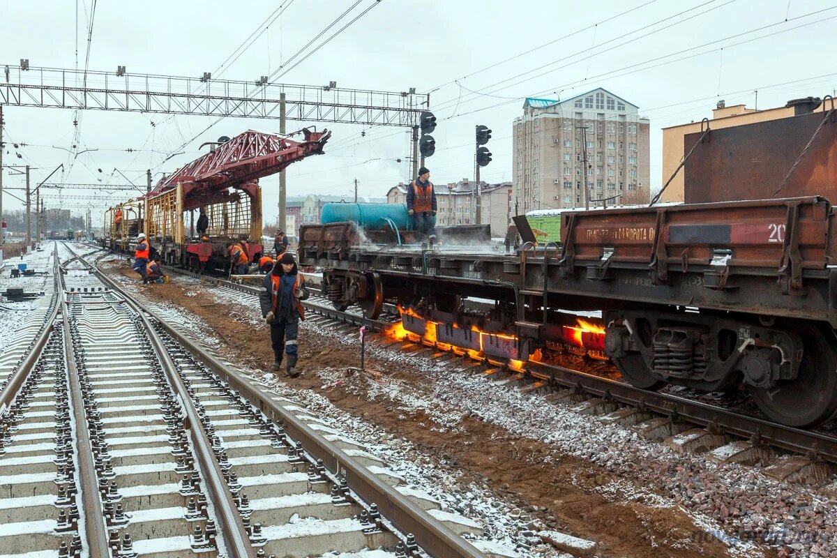 Температура рельсовой плети. Бесстыковой путь презентация. Бесстыковой путь ржд. Формула температуры закрепления рельсовых плетей. Плети рельсовые температурные.