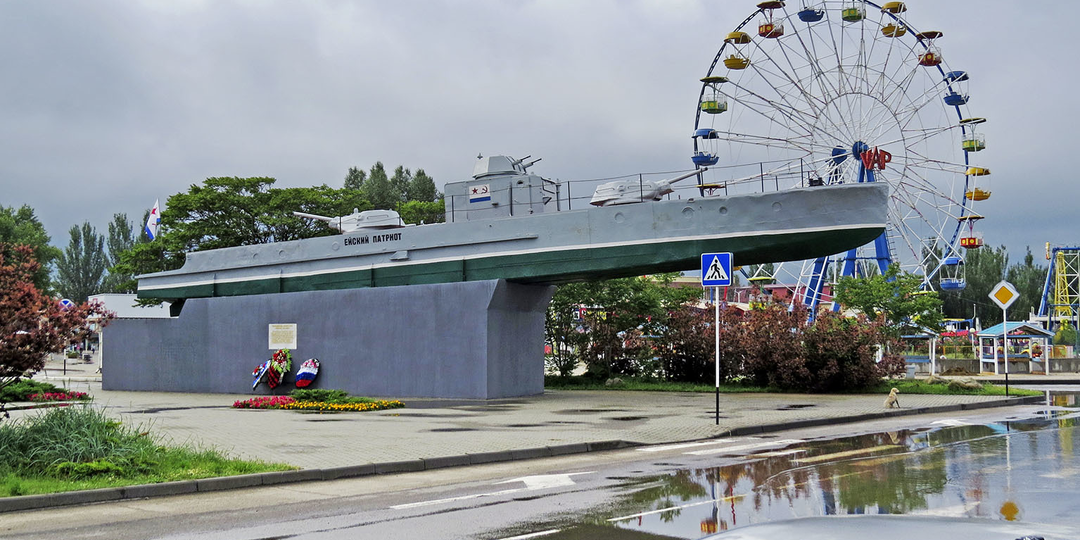 Курорт за промзоной, пляж из ракушек, амурский катер и другие чудеса Ейской косы