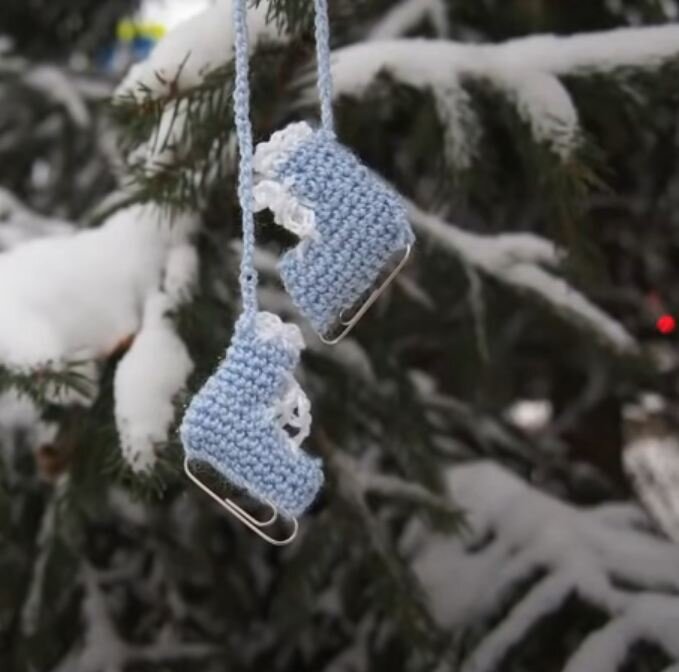    Елочное украшение крючком   
Источник: Скриншот из видео